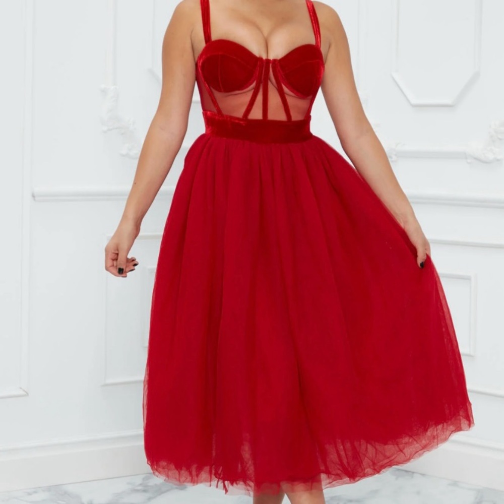Fashion Nova Royal Fantasy Tulle Gown -Red